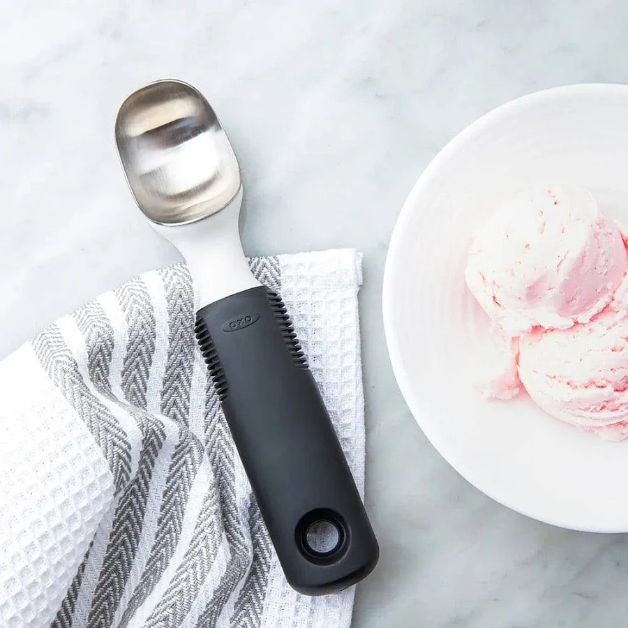 OXO Good Grips Classic Ice Cream Scoop